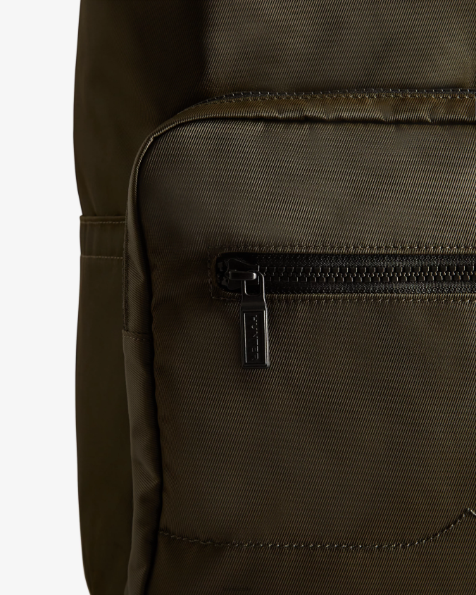 mochila pioneer de nailon con clip superior JV4X48419 Hunter hombres