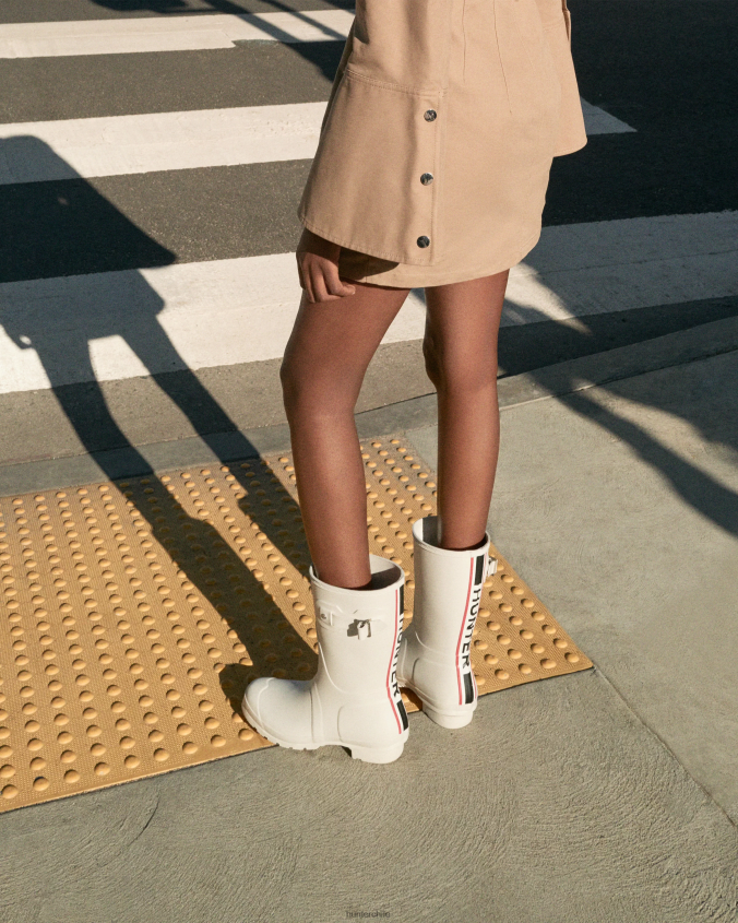 botas de lluvia cortas con logo tricolor en la parte posterior JV4X483 Hunter mujer